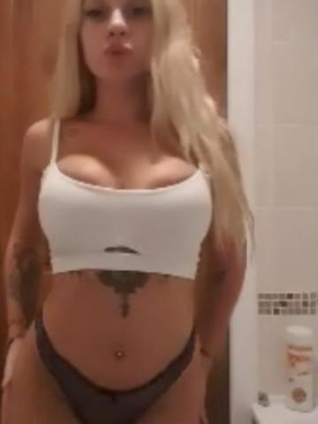 Оксана Нежная Брюнетка